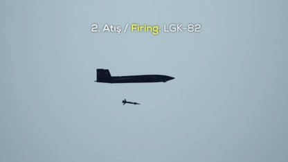 Bayraktar KIZILELMA LGK-82 ve TEBER-82 mühimmatlarıyla hedefi tam isabetle vurdu