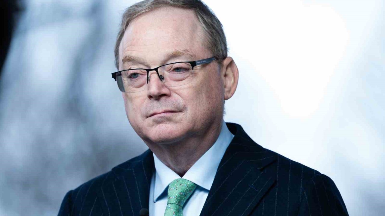 Beyaz Saray Ekonomi Konseyi Direktörü: "Petrol tankerleri Hürmüz Boğazı’ndan geçmeye başladı"