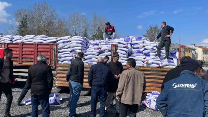 Beyşehir’de çiftçilere nohut tohumu dağıtıldı