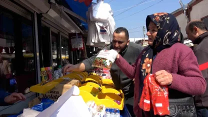 Bolu’da pazar tezgahları bayram şekerleriyle renklendi