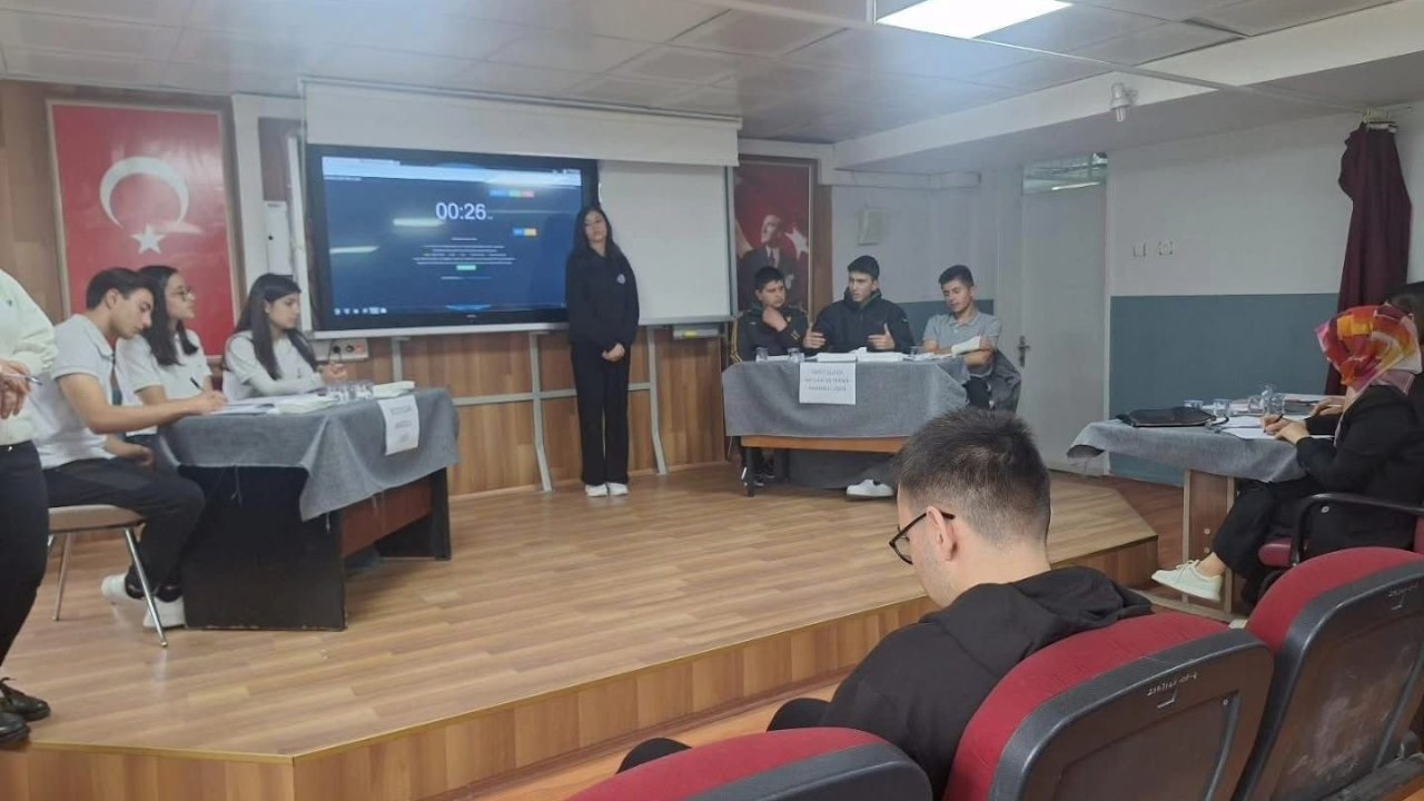 Bozdoğanlı öğrenciler başarılarıyla gururlandırdı