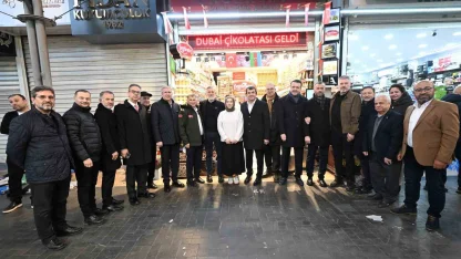 BTSO Başkanı Burkay, tarihi çarşıda esnafla buluştu