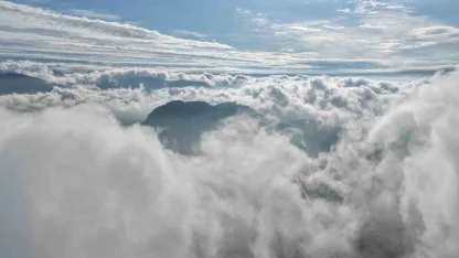 Bulutlar Kozan Kalesi’nde dans etti, ortaya masalsı görüntüler çıktı