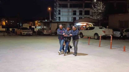 Bursa’da 15 yıl hapis cezası bulunan firari dolmuşta yakalandı