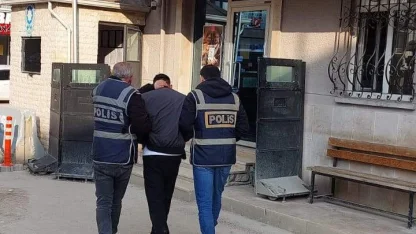 Bursa’da aranan şahıs polis operasyonuyla yakalandı