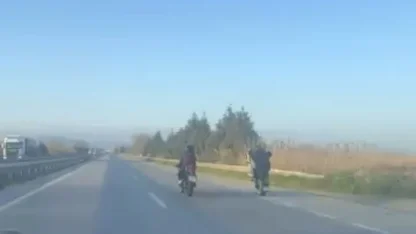 Bursa’da motosiklet sürücülerinin tehlikeli yolculuğu kamerada