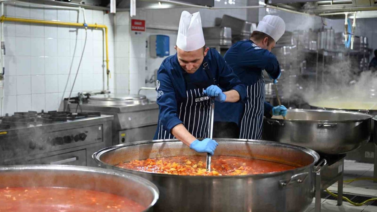 Bursa’nın dayanışma mutfağı büyüyor