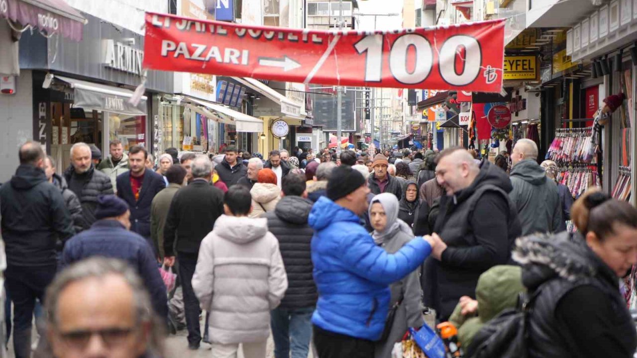 Çarşı-pazarda bayram hareketliliği