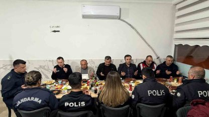 Çavdarhisar Kaymakamı Murat Ak, emniyet ve jandarma personeliyle iftarda buluştu