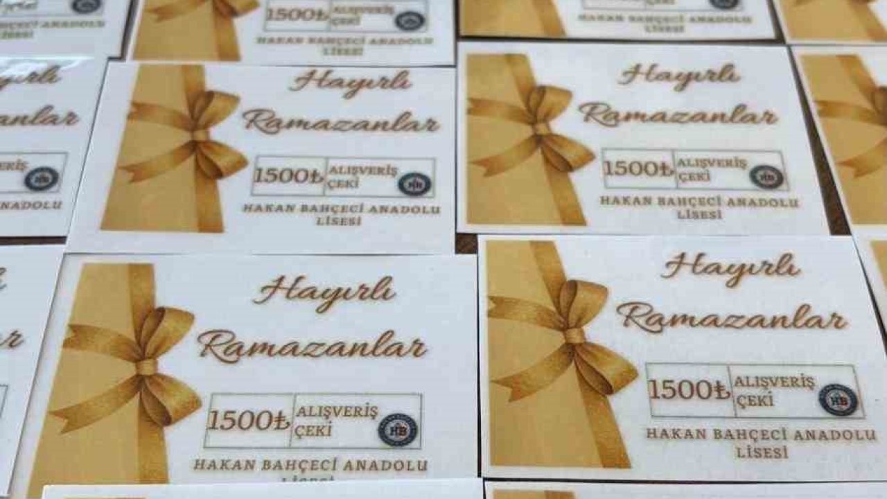 Çermik’te öğrencilere yardım çeki dağıtıldı