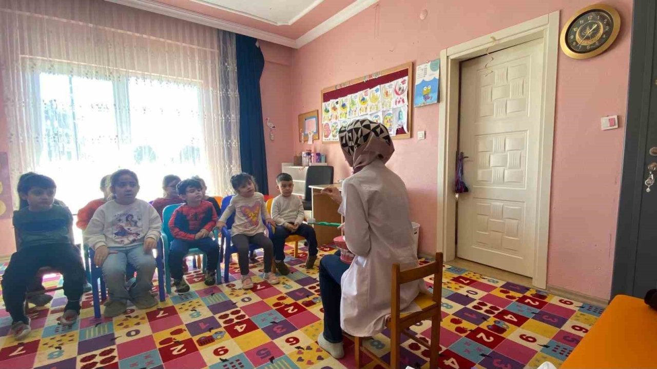 Çilimli’de miniklere ağız ve diş sağlığı eğitimi