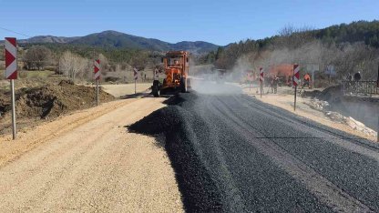 Çorum’da ayağı çöken köprüye alternatif yapılan yolda çalışmalarda sona gelindi