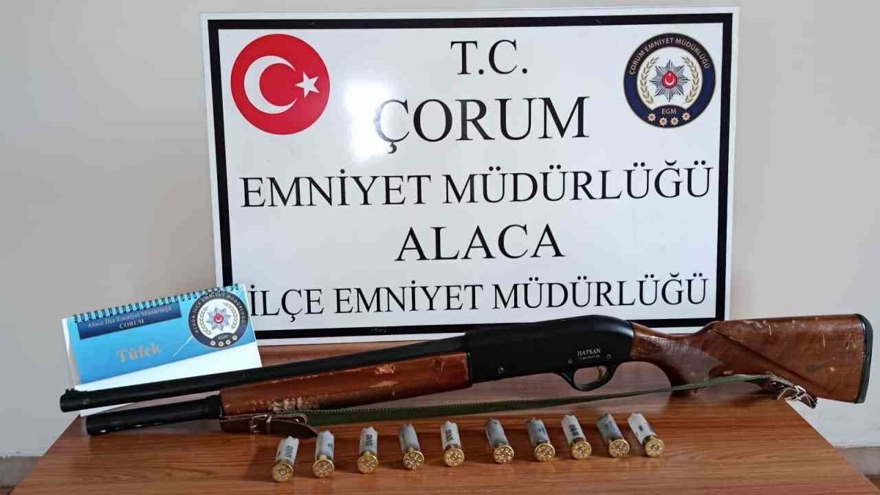 Çorum’da evinin penceresinden ateş açan şahıs polisleri harakete geçirdi