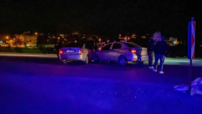 Çorum’da iki otomobil çarpıştı: 6 yaralı