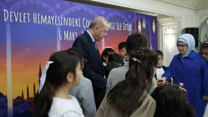 Cumhurbaşkanı Erdoğan, devlet himayesindeki çocuklarla gönül sofrasında buluştu