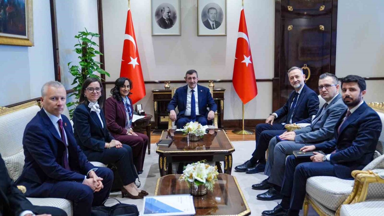 Cumhurbaşkanı Yardımcısı Yılmaz, Kanada Dışişleri Bakanı Anand’ı kabul etti