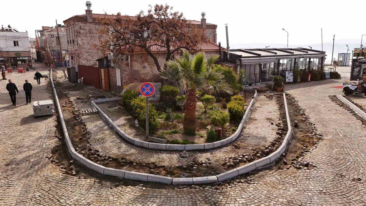 Cunda’da, araç trafiği ve yaya ulaşımına düzenleme