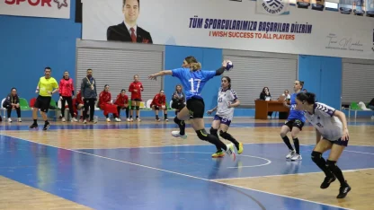 Denizin kızları nefes kesen maçta Üsküdar’ı devirdi