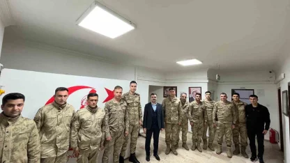 Dicle Kaymakamı Atış, askerle iftarda bir araya geldi