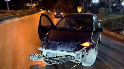 Direksiyon hakimiyetini kaybeden sürücü yaralandı