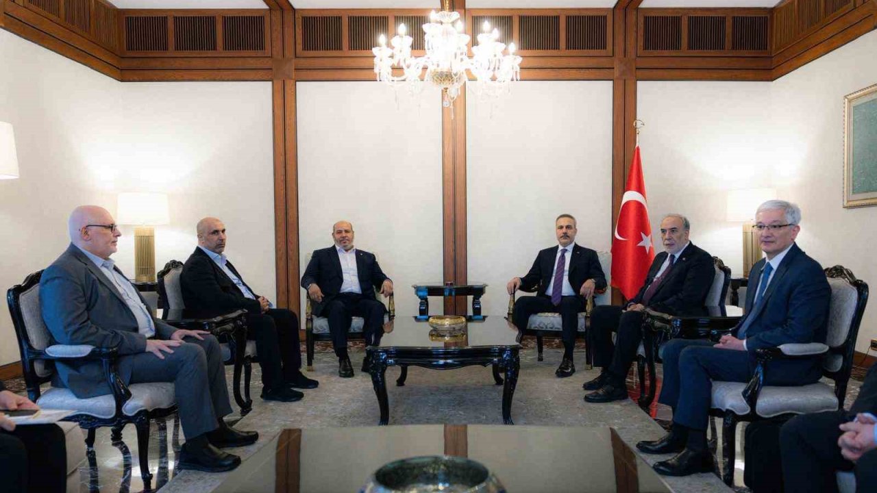 Dışişleri Bakanı Hakan Fidan, Hamas Siyasi Büro Üyesi Halil Hayye başkanlığındaki Hamas heyeti ile Ankara’da görüştü.