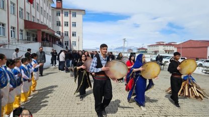 Diyadin’de nevruz coşkusu renkli etkinliklerle kutlandı