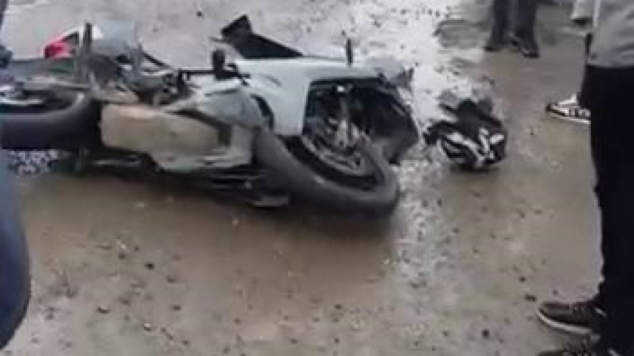 Diyarbakır’da motosiklet ile hafif ticari araç çarpıştı: 1 yaralı