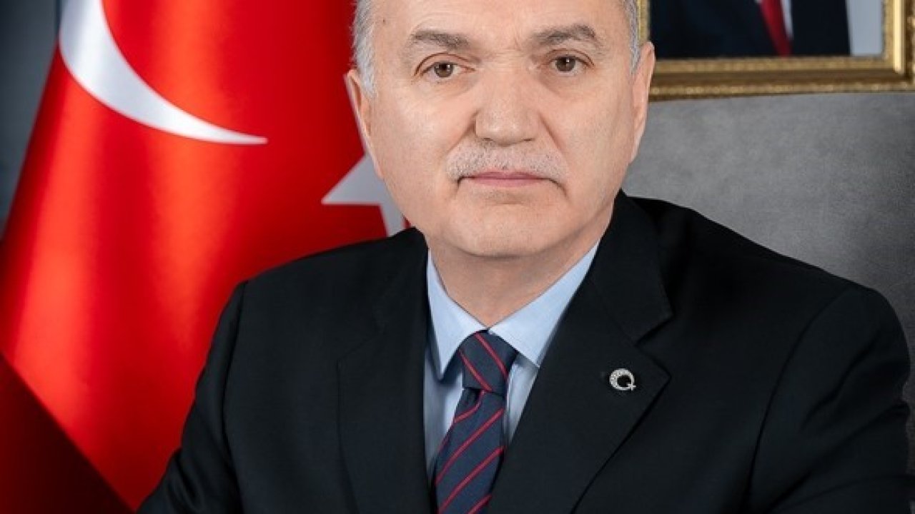 Düzce Belediye Başkanı Özlü’den "iş insanlarından para isteniyor" iddialarına tepki