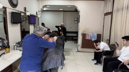 Düzce’de kuaförlerde bayram yoğunluğu başladı