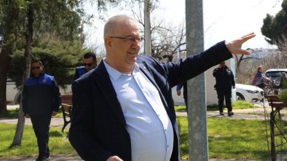 Edremit Belediyesi’den Narlı’dan Bostancı’ya saha mesaisi