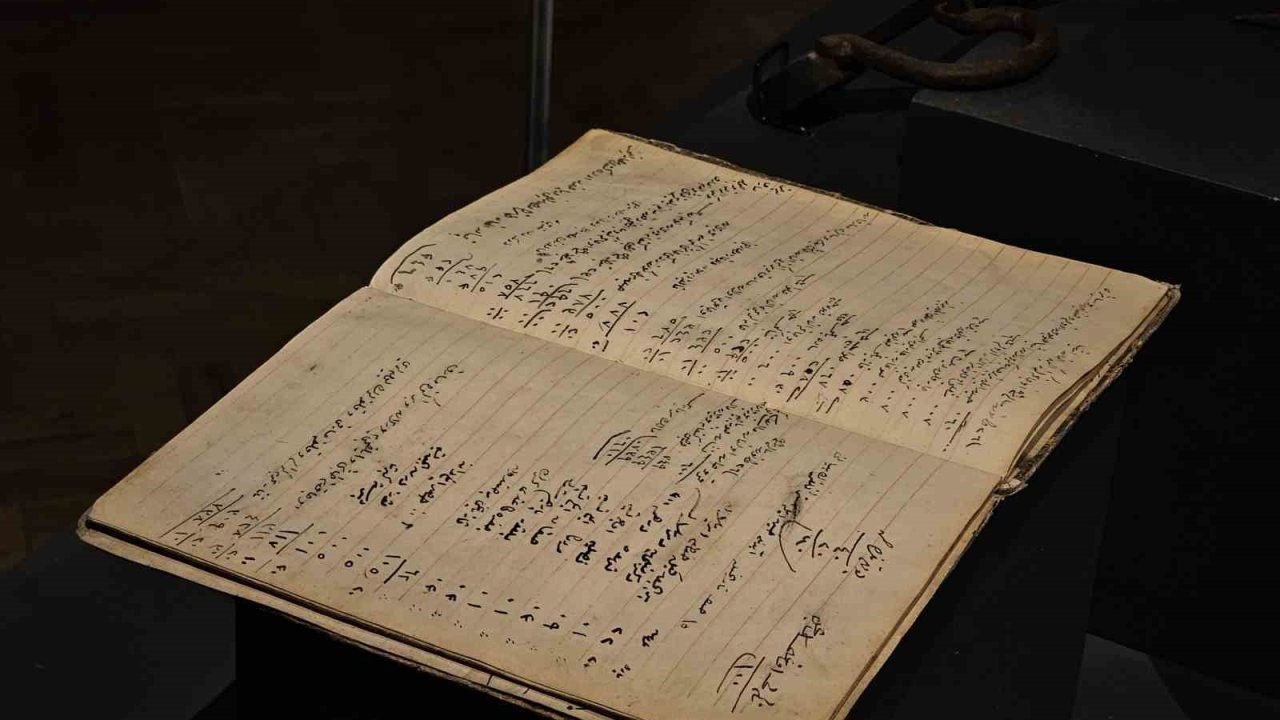 Elazığ sergilenen Osmanlı dönemi veresiye defteri geçmişe ışık tutuyor