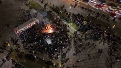 Elazığ’da yüzlerce kişi aynı anda halay çekti: O anlar böyle görüntülendi