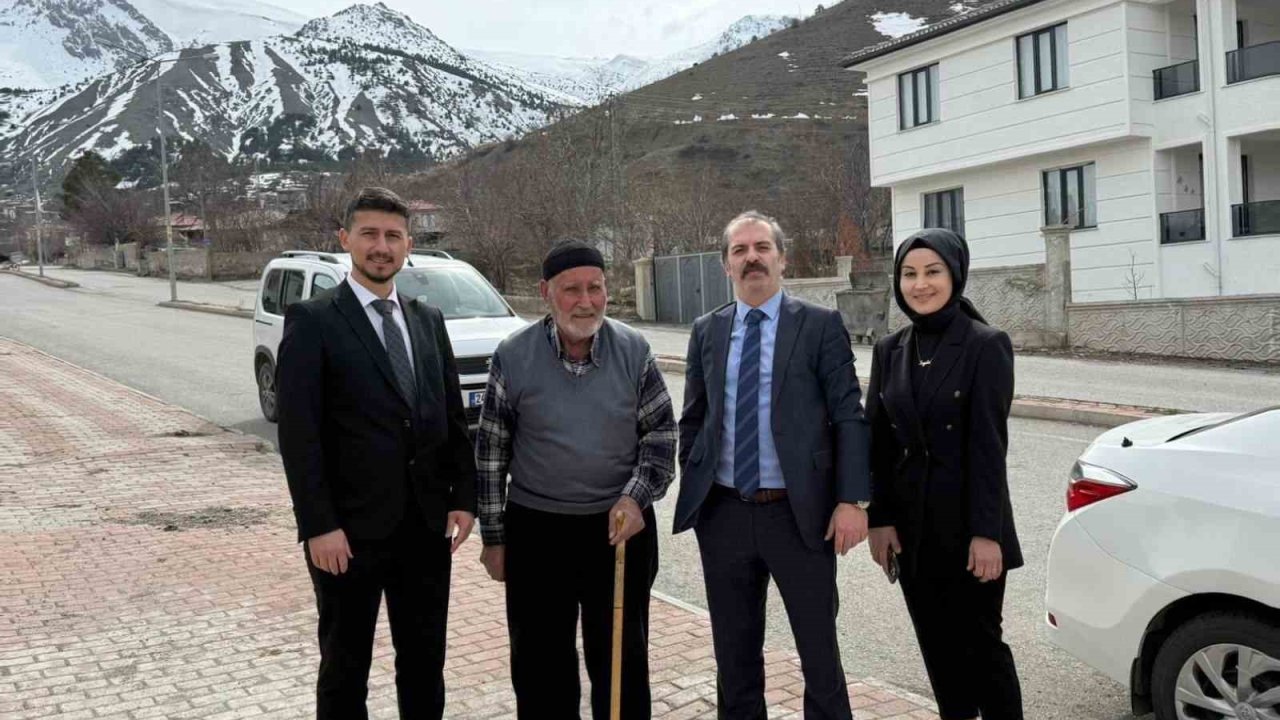 Erzincan Emniyetinden şehit ve gazi ailelerine bayram ziyareti