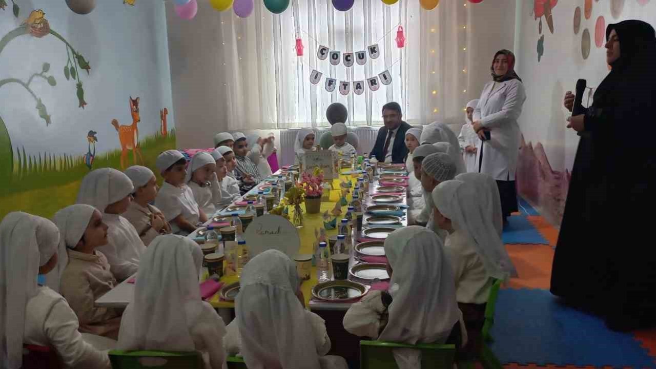 Erzincan’da minikler "Tekne Orucu" heyecanı yaşadı