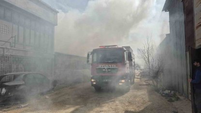 Eskişehir’de mobilya deposunda yangın