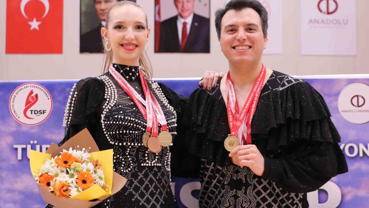 Eskişehir’de pistin tozunu attırdılar: 300 sporcu şampiyonluk için ter döktü