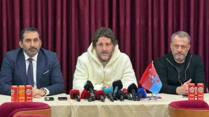 Fatih Tekke: "Bu ekip alkışı hak etti ve etmeye devam ediyor"