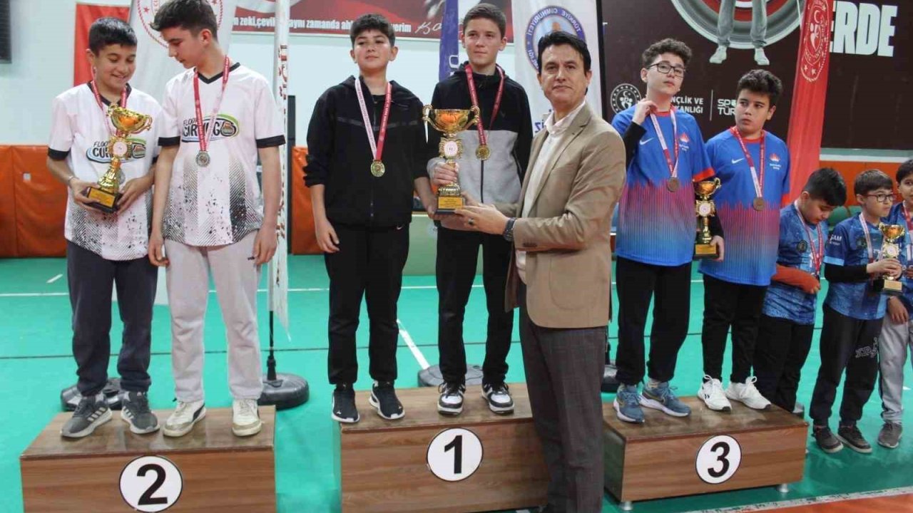 Floor Curling Yıldızlarda İl Şampiyonu takımlar Köyceğiz’den