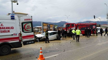Gaziantep’te tır ile otomobil çarpıştı: 2 yaralı