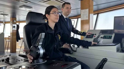 Geleceğin kadın kaptanları denizcilik sektörüne katkı için göreve hazırlanıyor