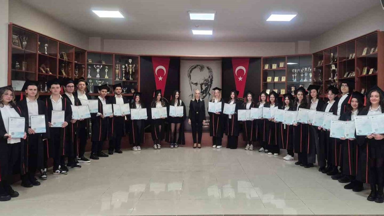GKV Cemil Alevli Anadolu Lisesi öğrencilerinden küresel yolculuğa güçlü bir adım