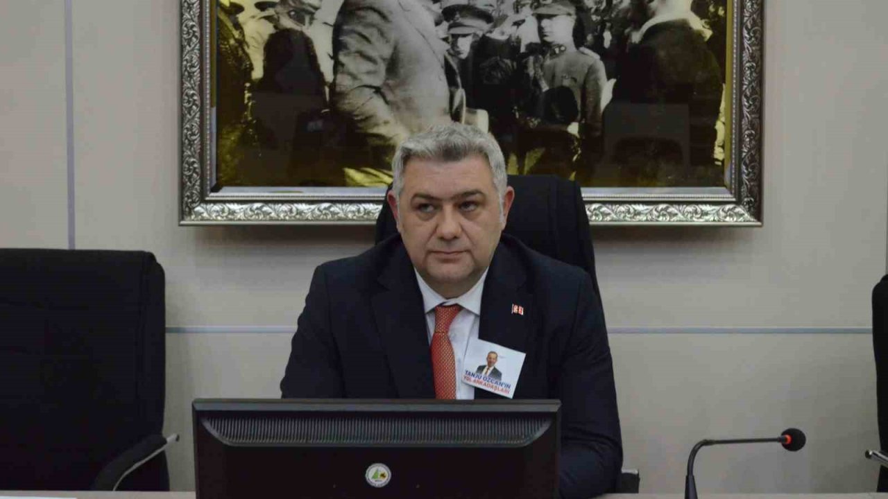 Görevden uzaklaştırılan Tanju Özcan’ın yerine yeni başkanvekili seçildi