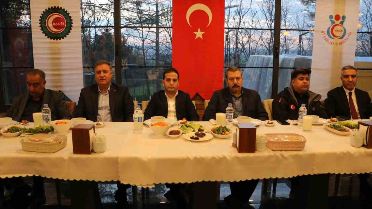 Hak-İş Diyarbakır İl Başkanlığı üyeleri iftarda buluştu