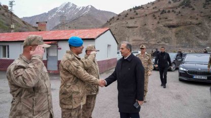 Hakkari Valisi’nden jandarmaya moral ziyareti