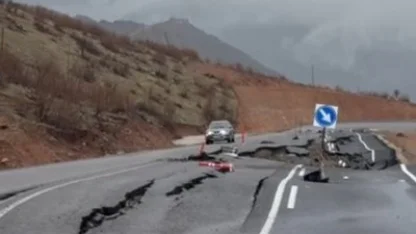 Hakkari’de yeni yapılan sınır yolu çökmeye başladı