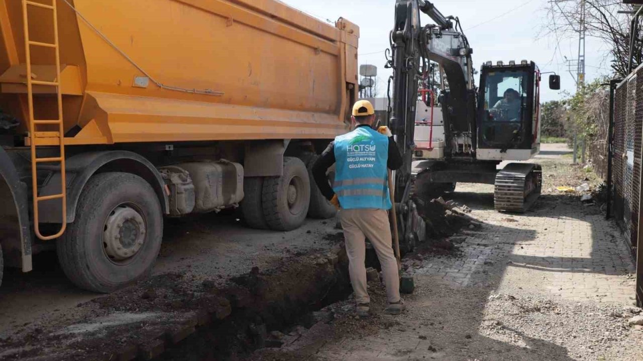 Hatay Büyükşehir Belediyesi, Payas’ta içme suyu şebeke hattını yeniliyor