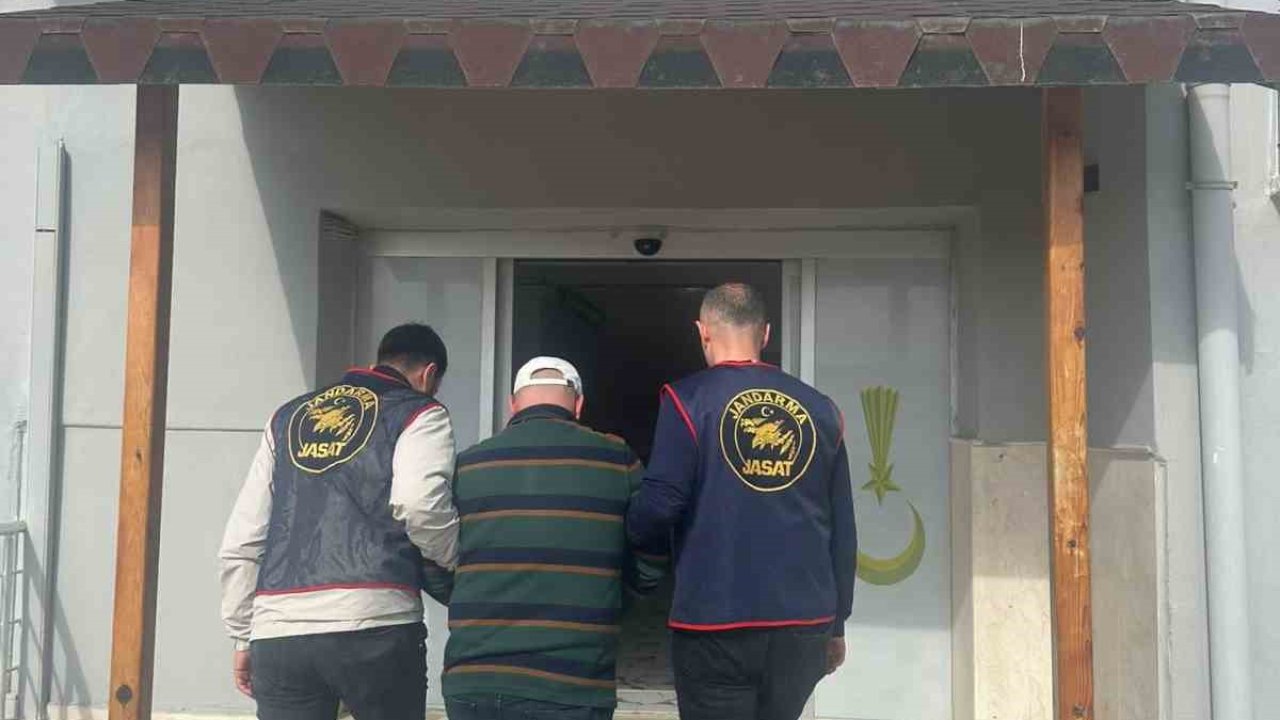 Hatay’da sahte isimle, sigortasız işlerde çalışarak 9 yıldır kaçan aranan şahıs JASAT operasyonuyla yakalandı