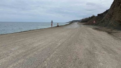 Heyelan sonrası kapanan yol yeniden ulaşıma açıldı