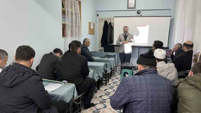 Hisarcık’ta din görevlilerine "Vaaz Becerilerini Geliştirme" konulu eğitim