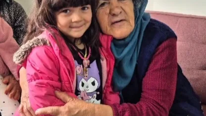 Honazlı gençlerden Yaşlılar Haftasında anlamlı ziyaret